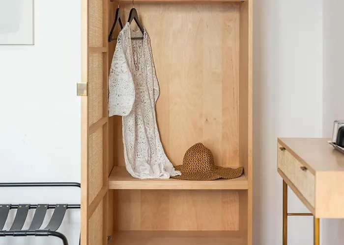 Pensionat The Novels